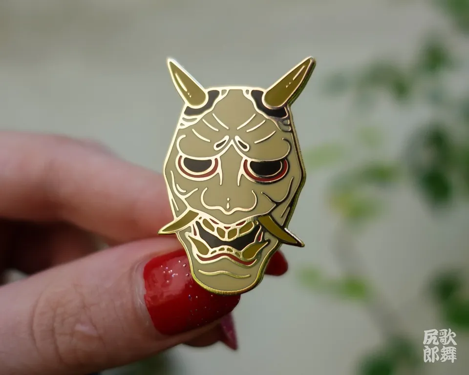kabujiro-oni-mask-enamel-pin-40mm-gold-maske image 1