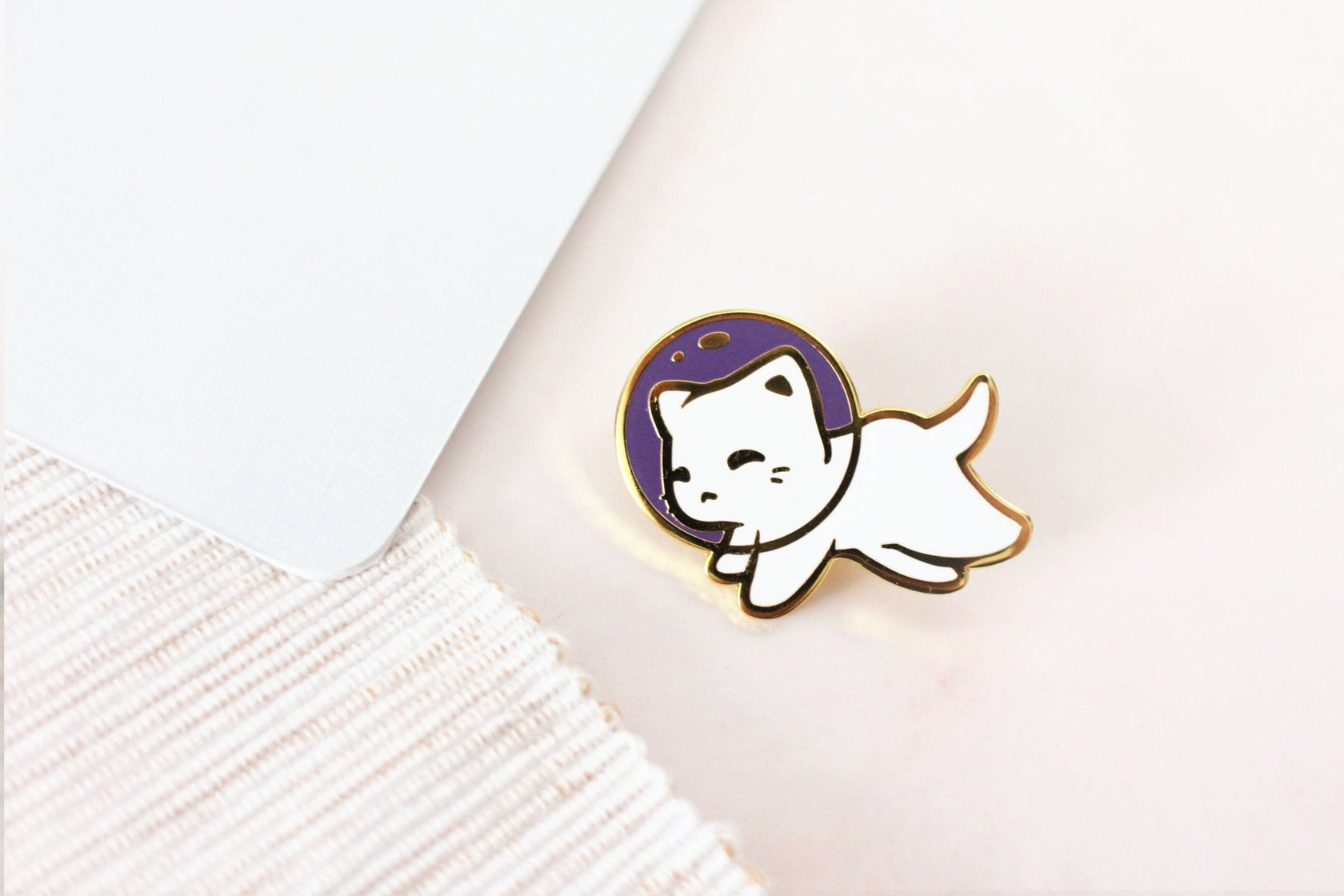 miamouz-cat-in-space-emaille-pin-katze-normal-qualit-t image 6