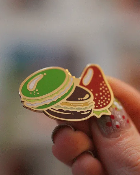 kabujiro-enamel-pins-strawberry-matcha-macaron-pin-gold image 1