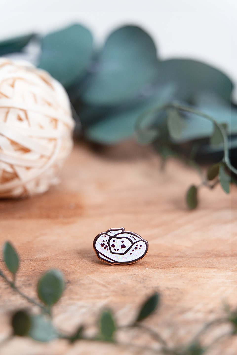 miamouz-sleepy-snake-emaille-pin-glitzer-wei-mini image 3
