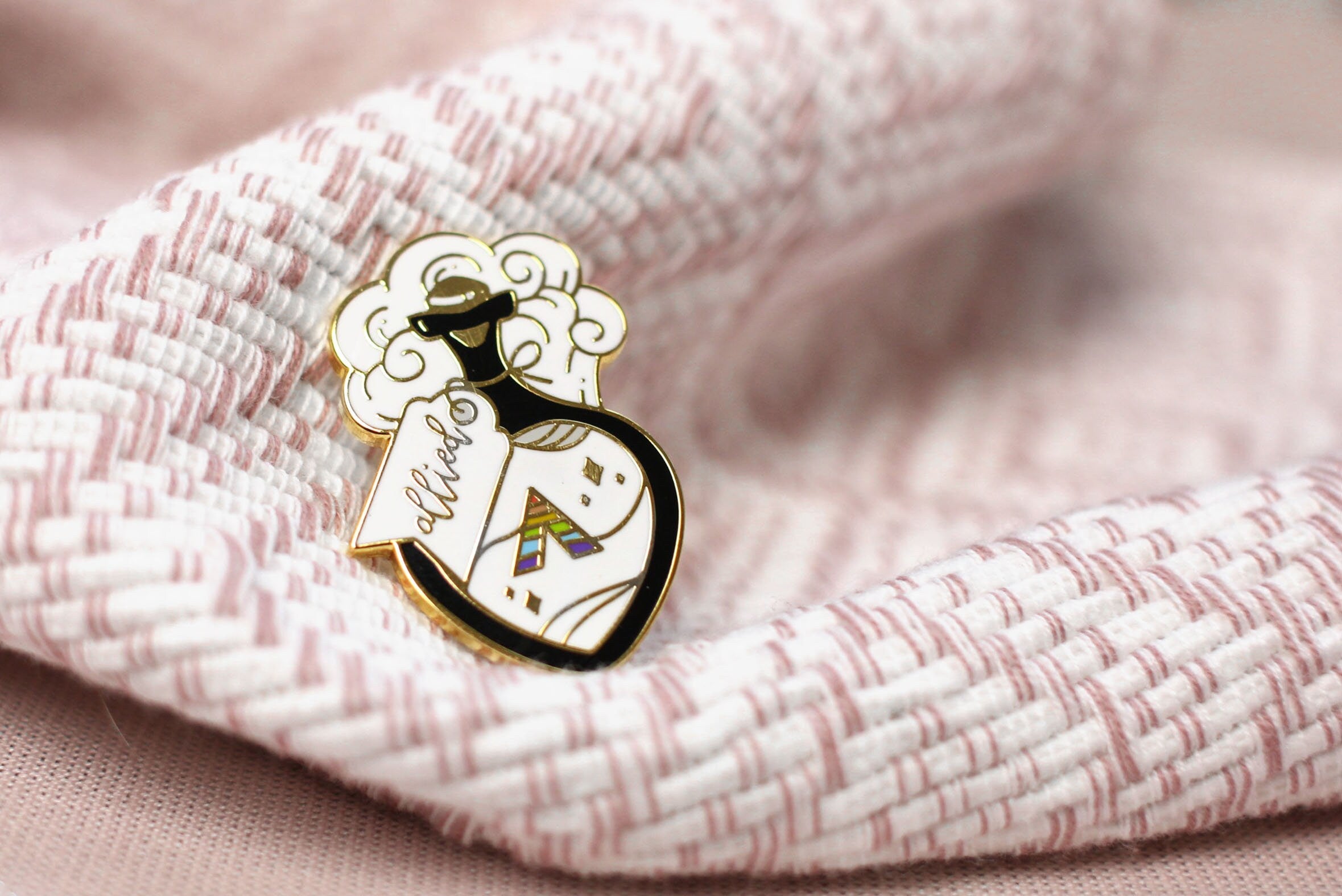 miamouz-pride-potion-allied-flag-pin-emaille-pin-gold image 2