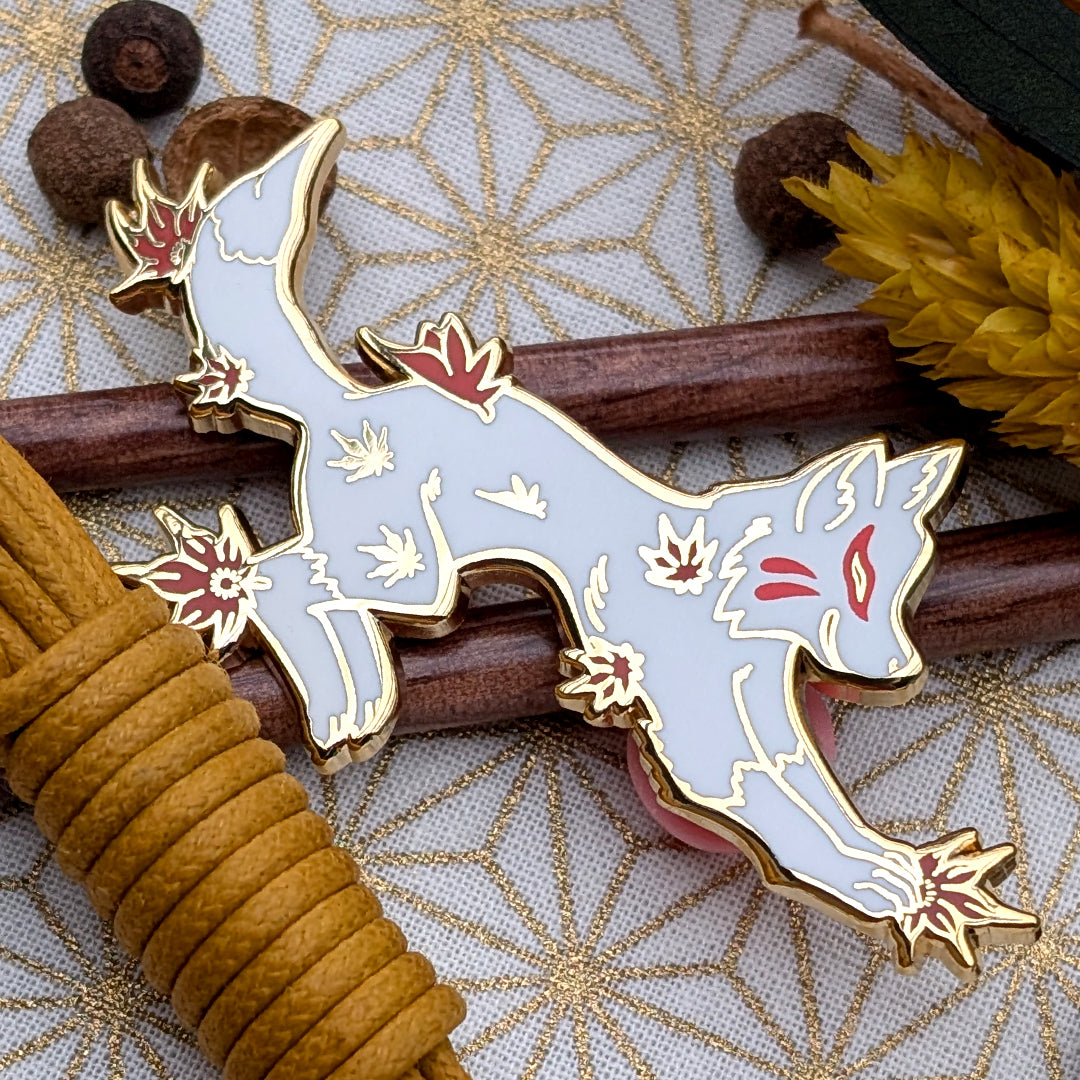 katzenjammerpins-maple-ginkgo-foxes-pin-ginkgo-fuchs-gold image 2