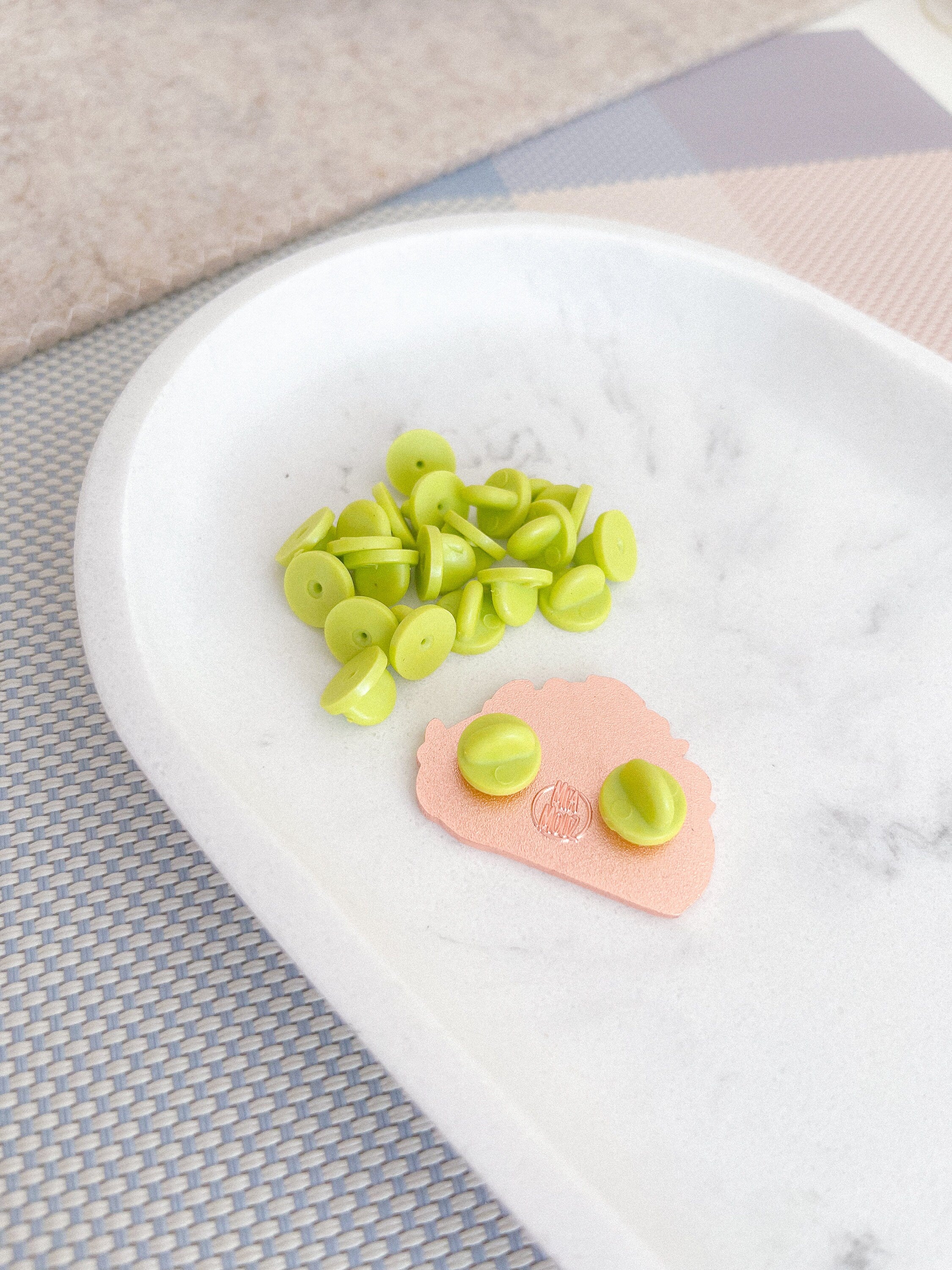 miamouz-pin-backs-gummi-kupplung-10er-set-durchsichtig image 5