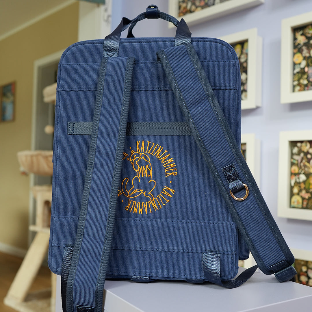 katzenjammerpins-ita-backpack-midnight-front-pocket-rucksack-silber image 3