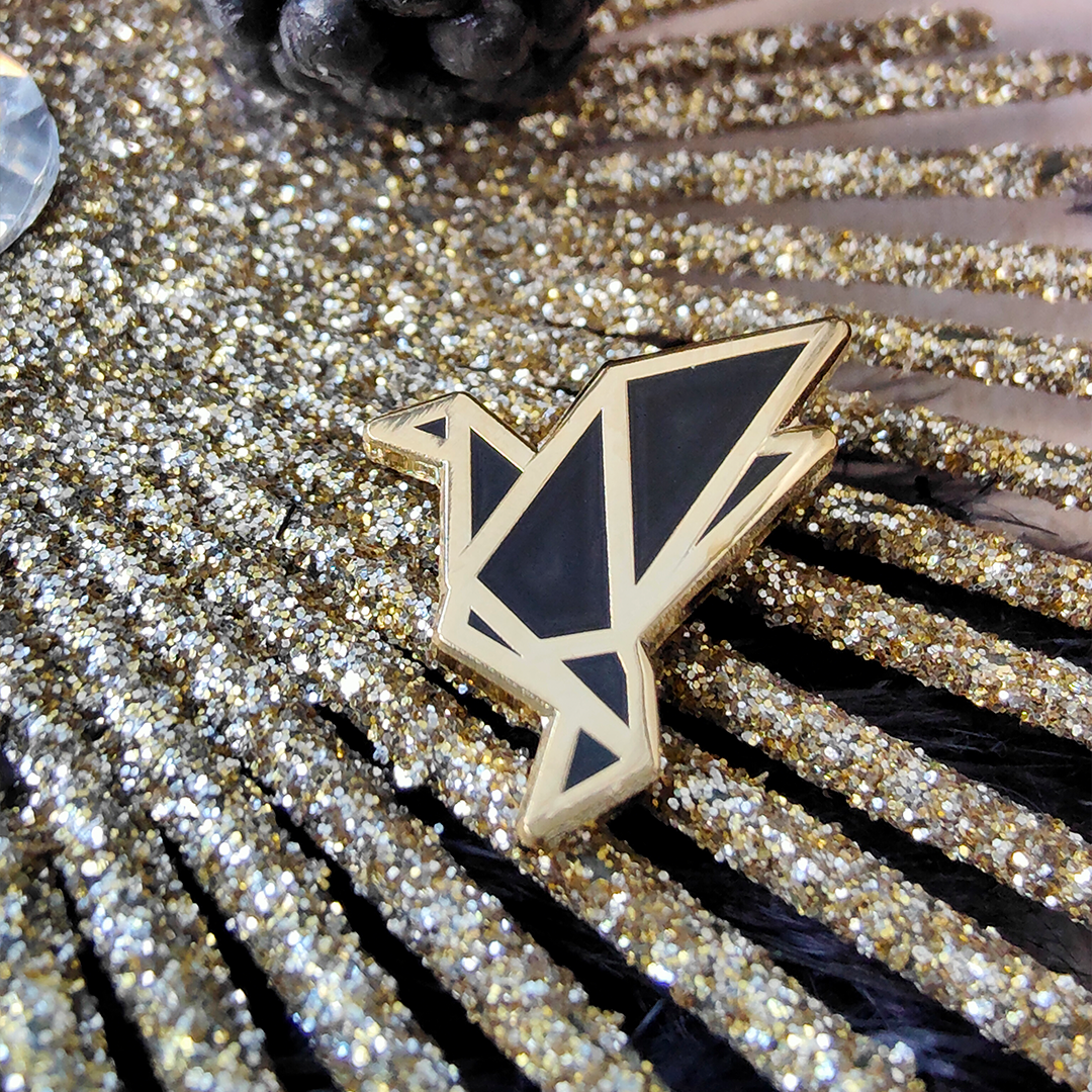 katzenjammerpins-origami-crane-emaille-pin-wei-standard image 6