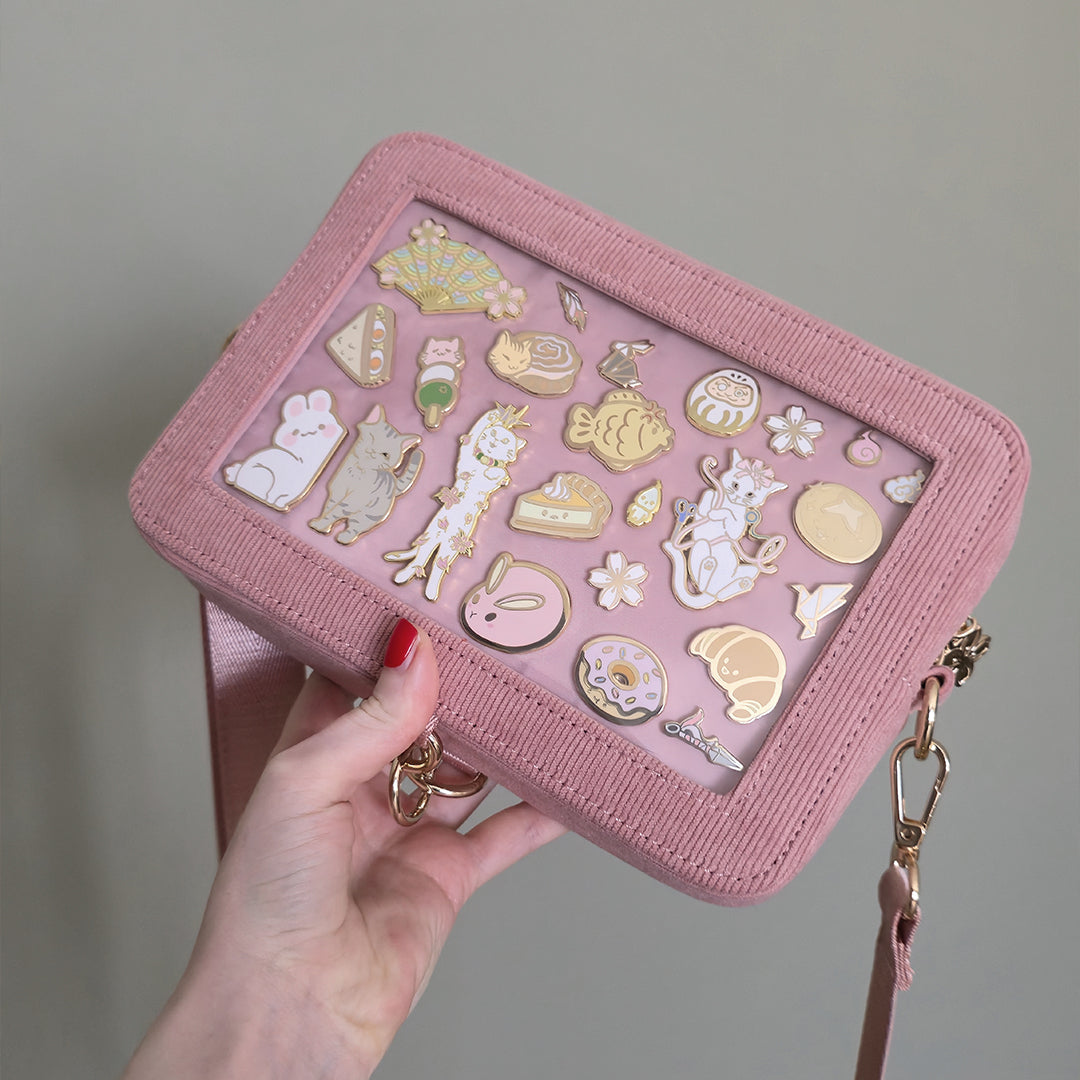 katzenjammerpins-ita-bag-rucksack-berry-fronttasche-gold image 6