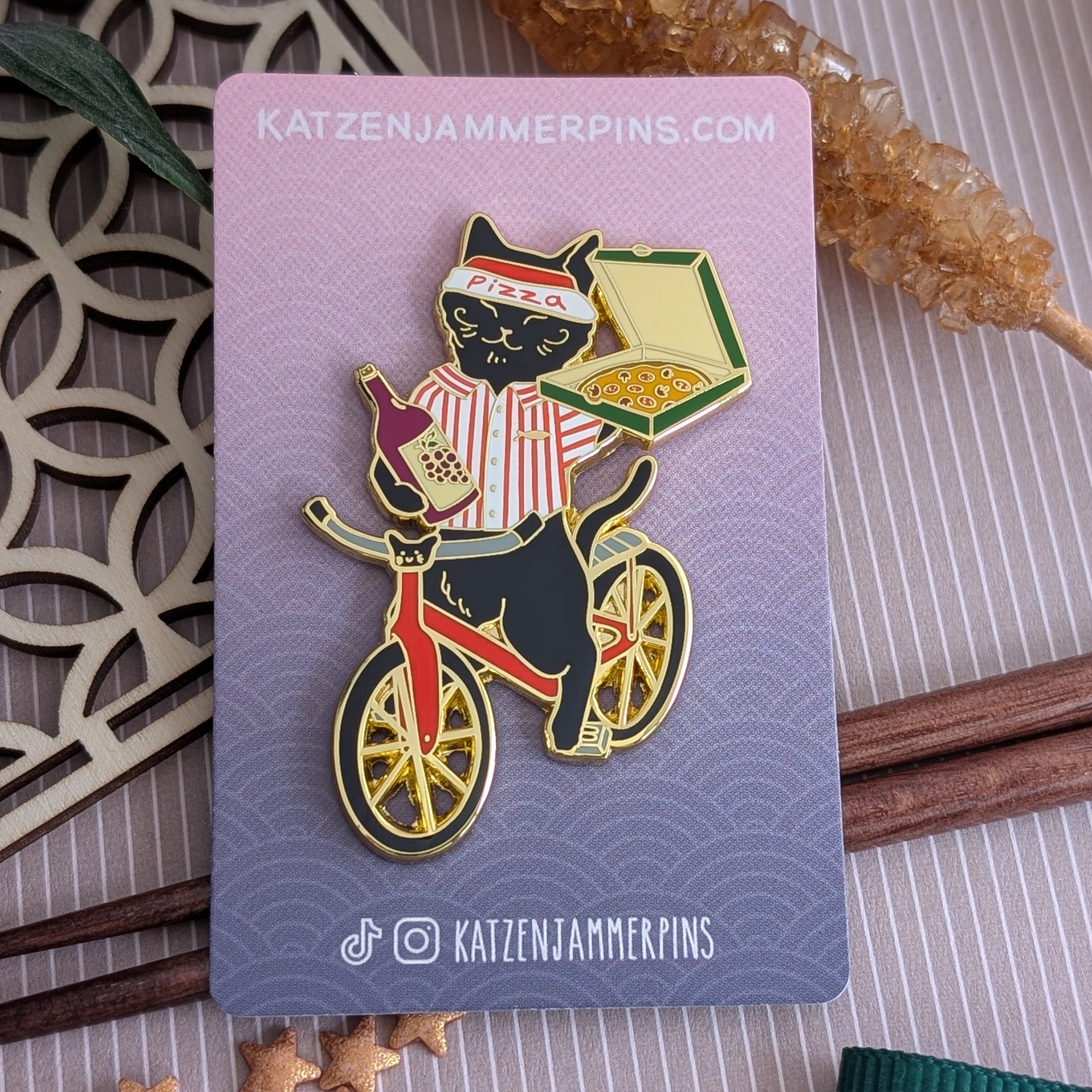 katzenjammerpins-pizza-cat-pin-katze-emaille-gold-samurai-helm image 2
