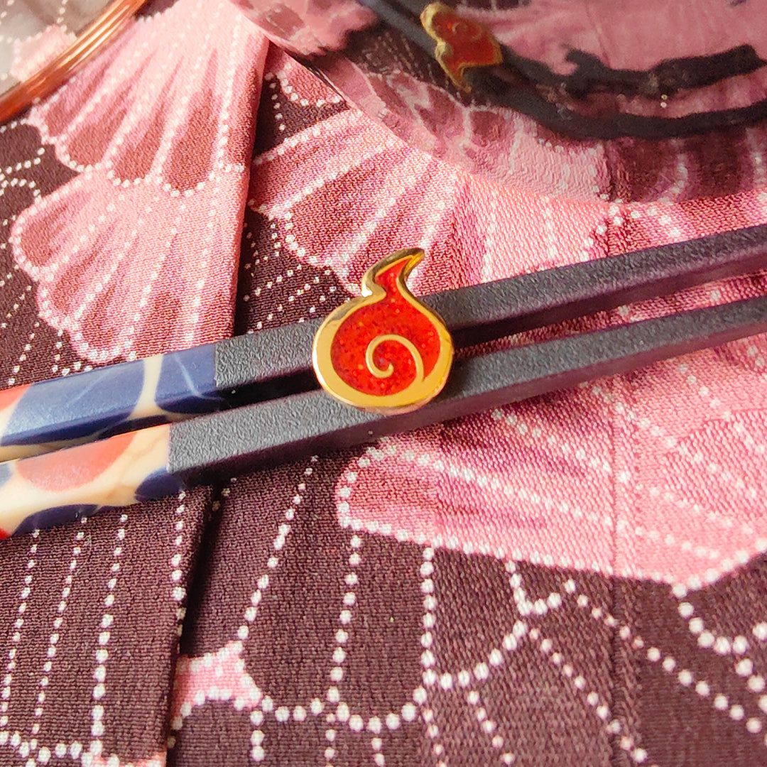 katzenjammerpins-whispering-spirit-minipin-wei-glitzer-geist image 6
