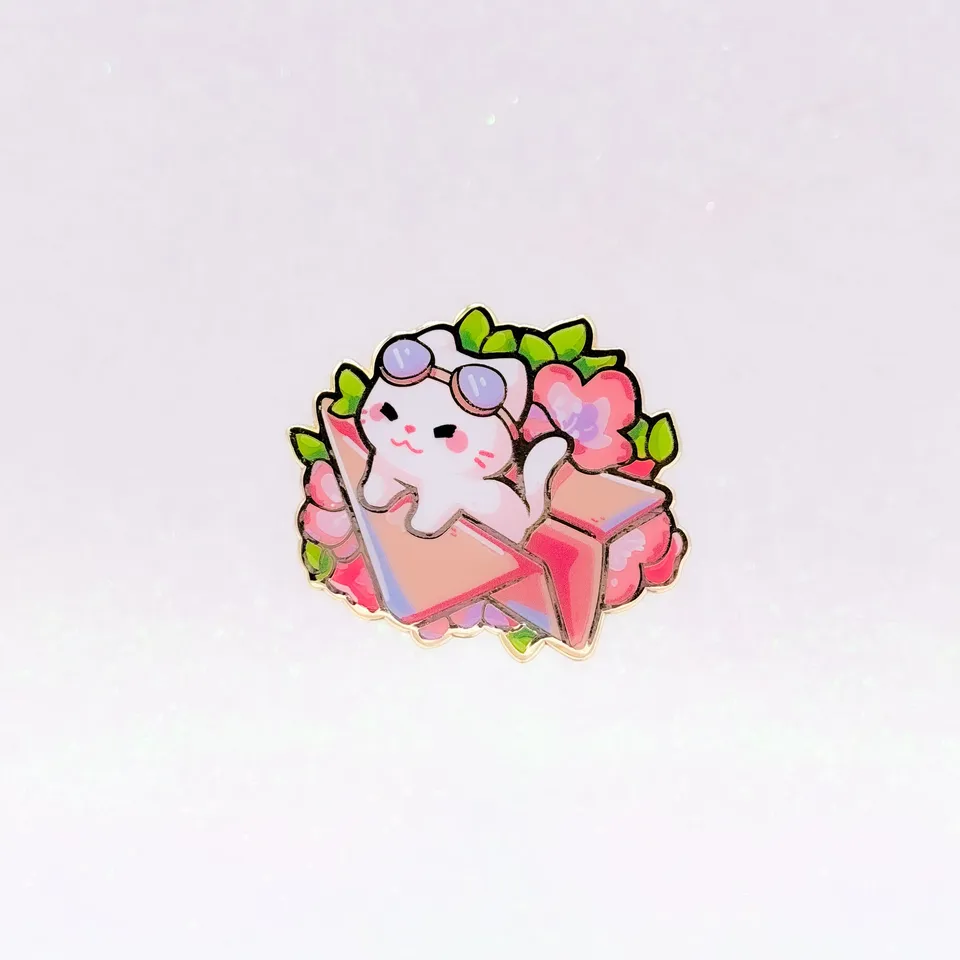 miamouz-white-kitty-papierflieger-emaille-pin-40-mm image 1
