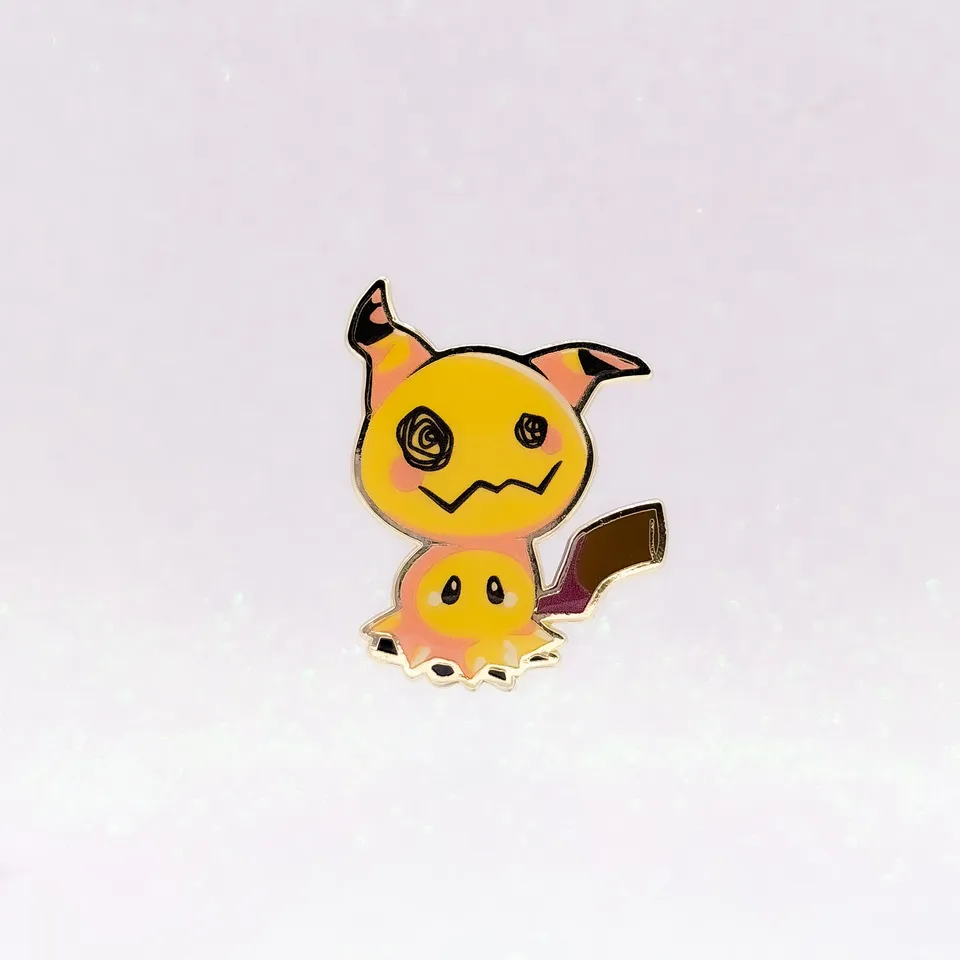 miamouz-cute-mimic-778-enamel-pin-monster-gold-39mm image 1