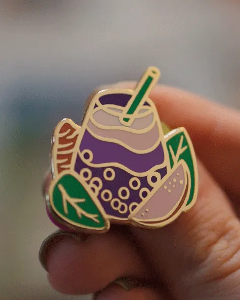 kabujiro-taro-boba-bliss-emaille-pin-36mm-gold-bubble-tea image 1