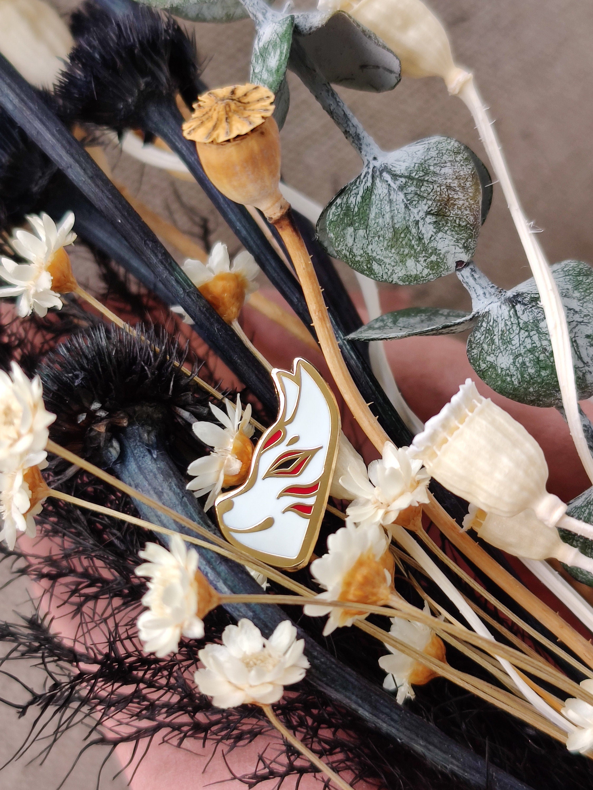 katzenjammerpins-kitsune-mask-pin-wei-hard-enamel image 8