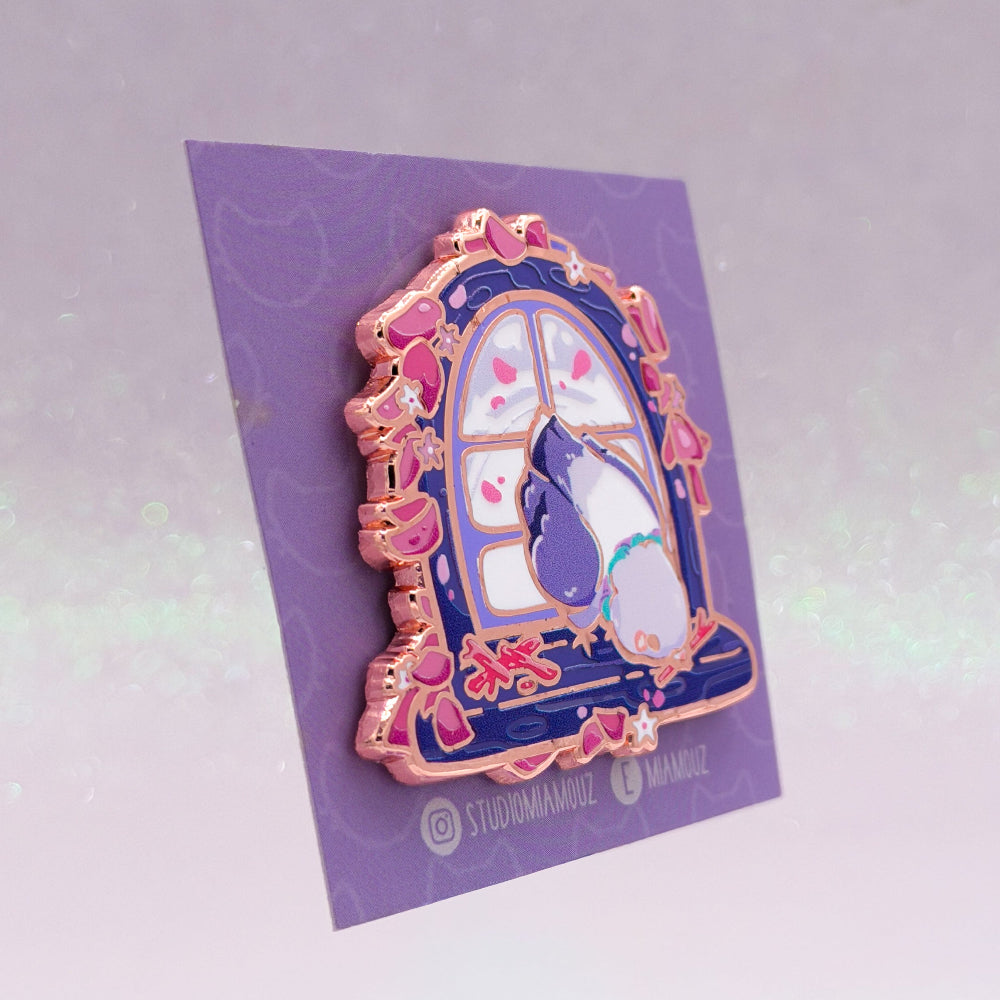 miamouz-peaceful-pigeon-emaille-pin-taube-43x45mm image 2