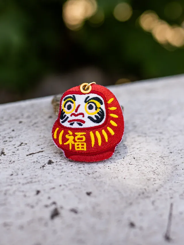 kabujiro-charms-lucky-daruma-anh-nger-gestickt-gl-ck image 1