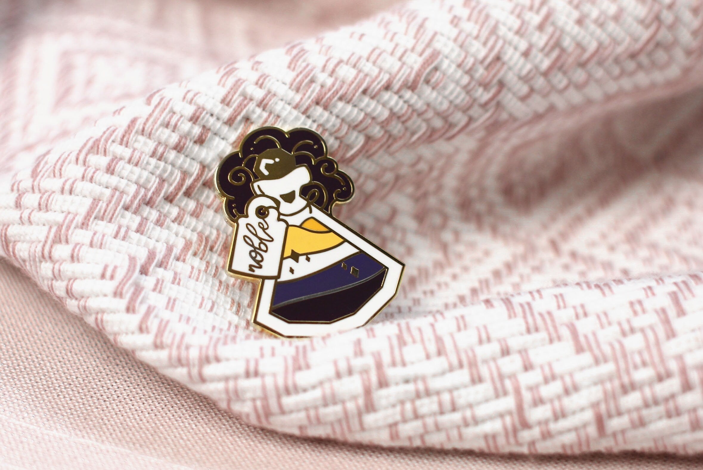 miamouz-pride-potion-nonbinary-flag-enamel-pin-gold-26mm image 5