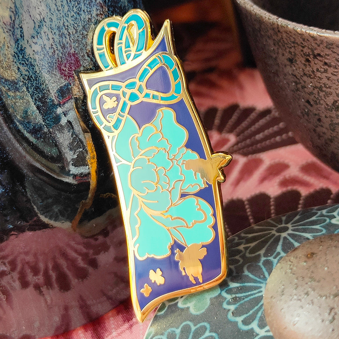 katzenjammerpins-bee-you-charm-enamel-pin-biene-blau image 3
