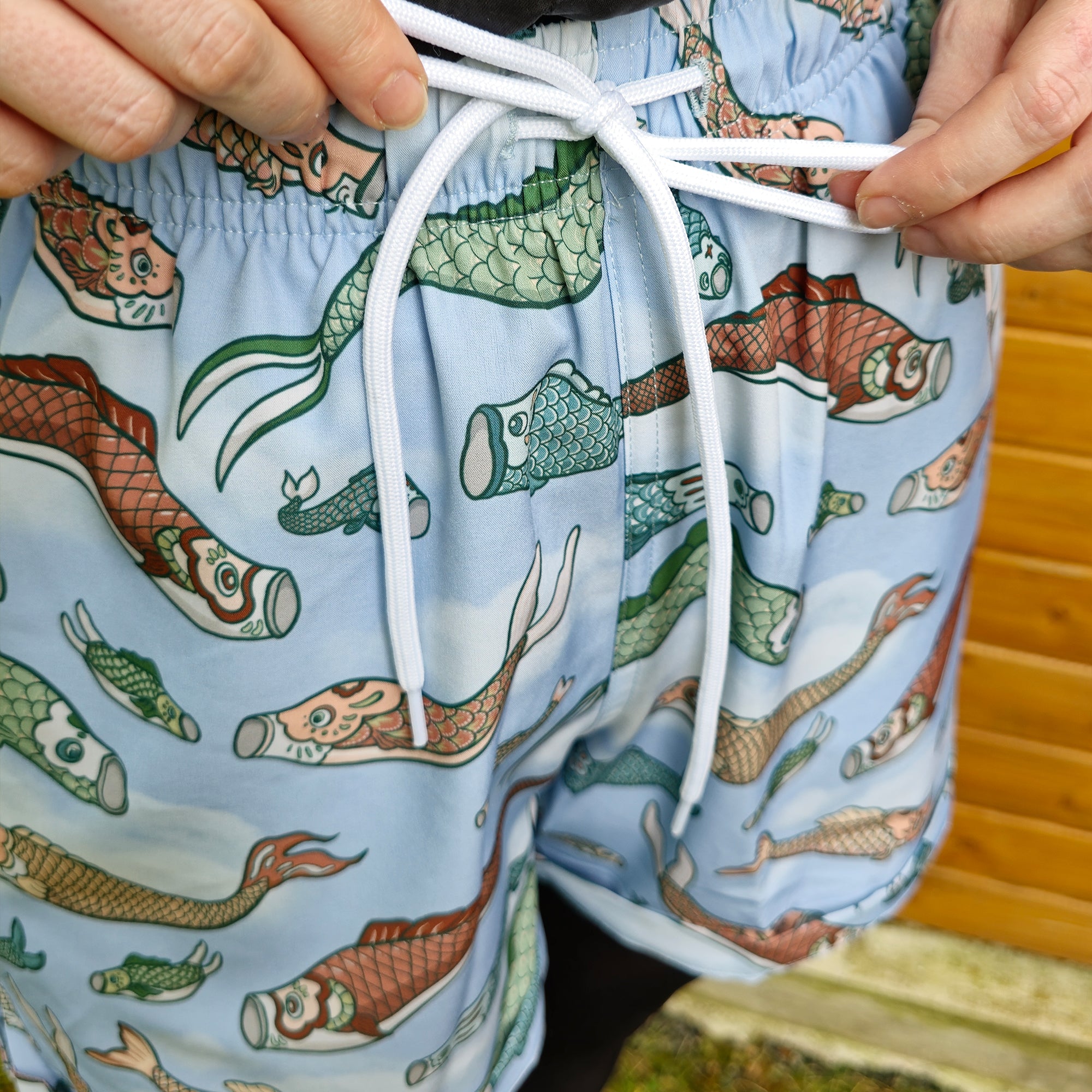 katzenjammerpins-koi-nobori-shorts-koi-karpfen-blau-baumwolle image 3