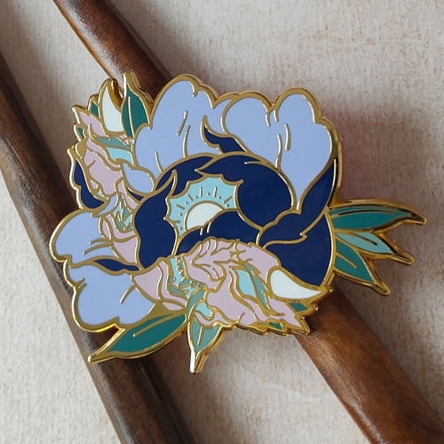 katzenjammerpins-hannya-peony-emaille-pin-pink-gold image 3