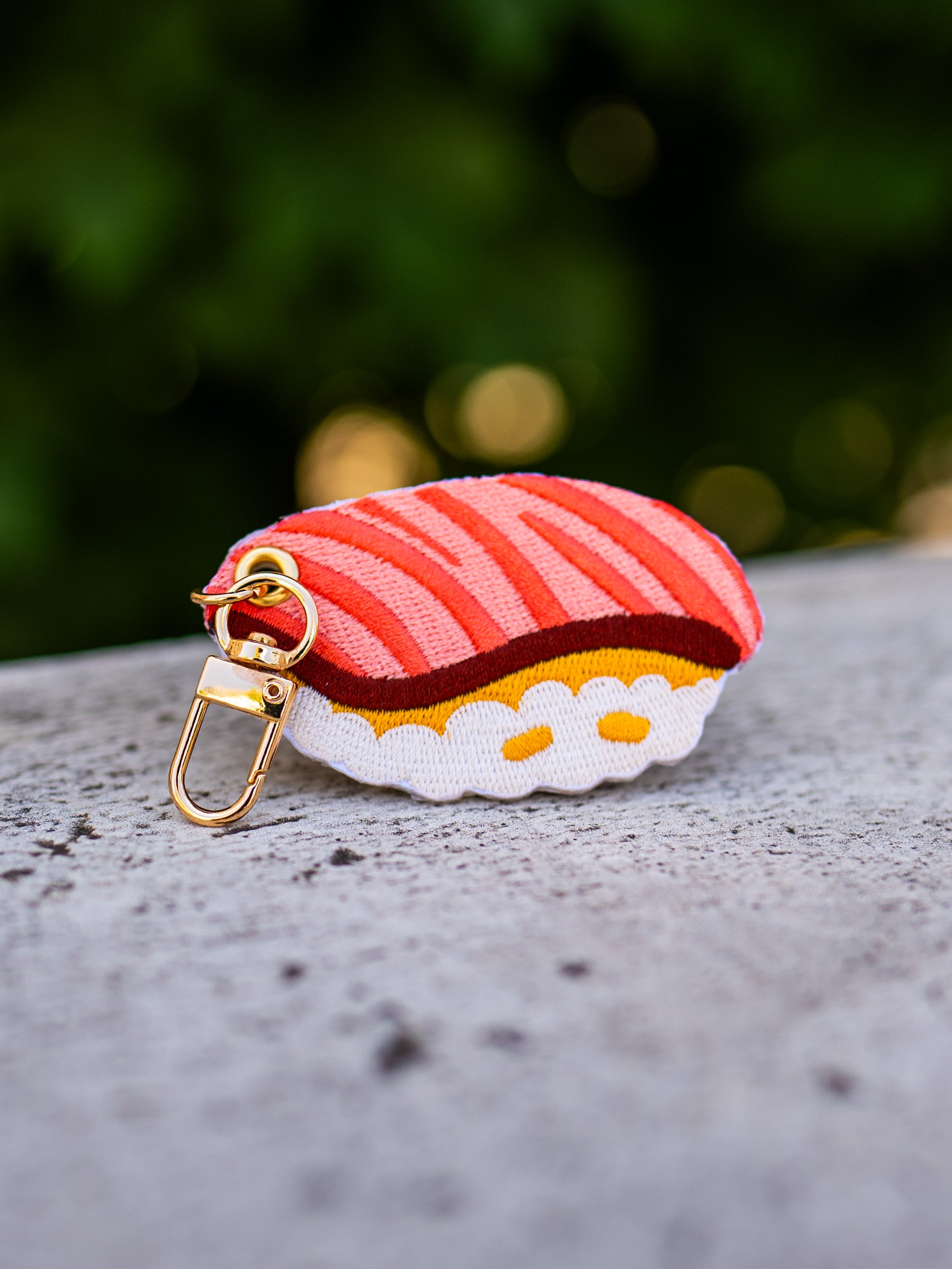 kabujiro-salmon-sushi-stick-anh-nger-keychain-beidseitig image 1