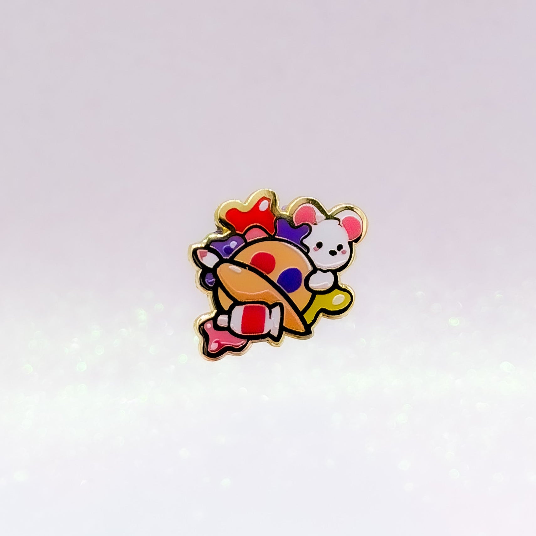 miamouz-art-mouse-emaille-pin-mini-20x26mm-gold image 1
