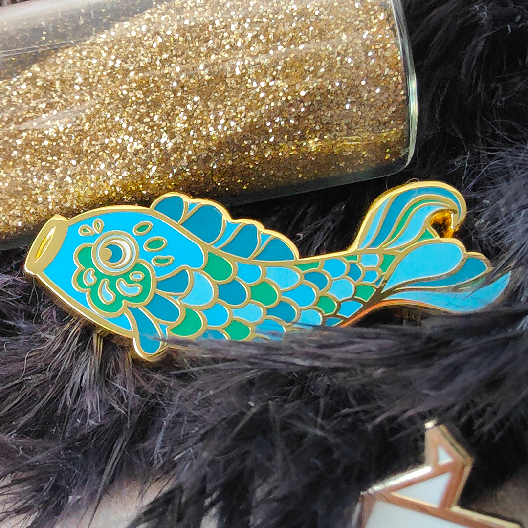 katzenjammerpins-koi-nobori-charm-pin-bp241-22-blau-fisch image 6