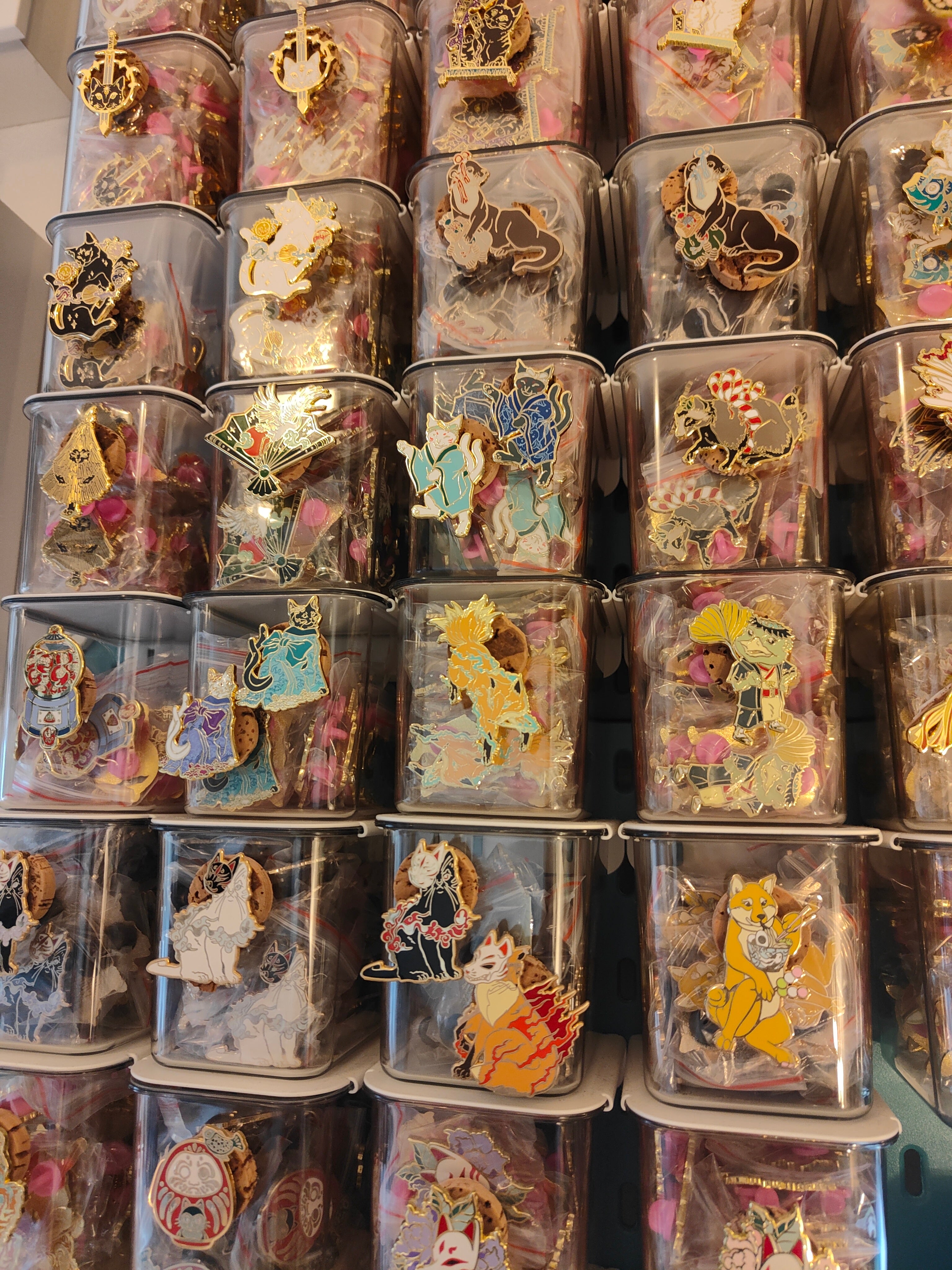 katzenjammerpins-mystery-b-c-grade-pin-set-3er-zufall image 3