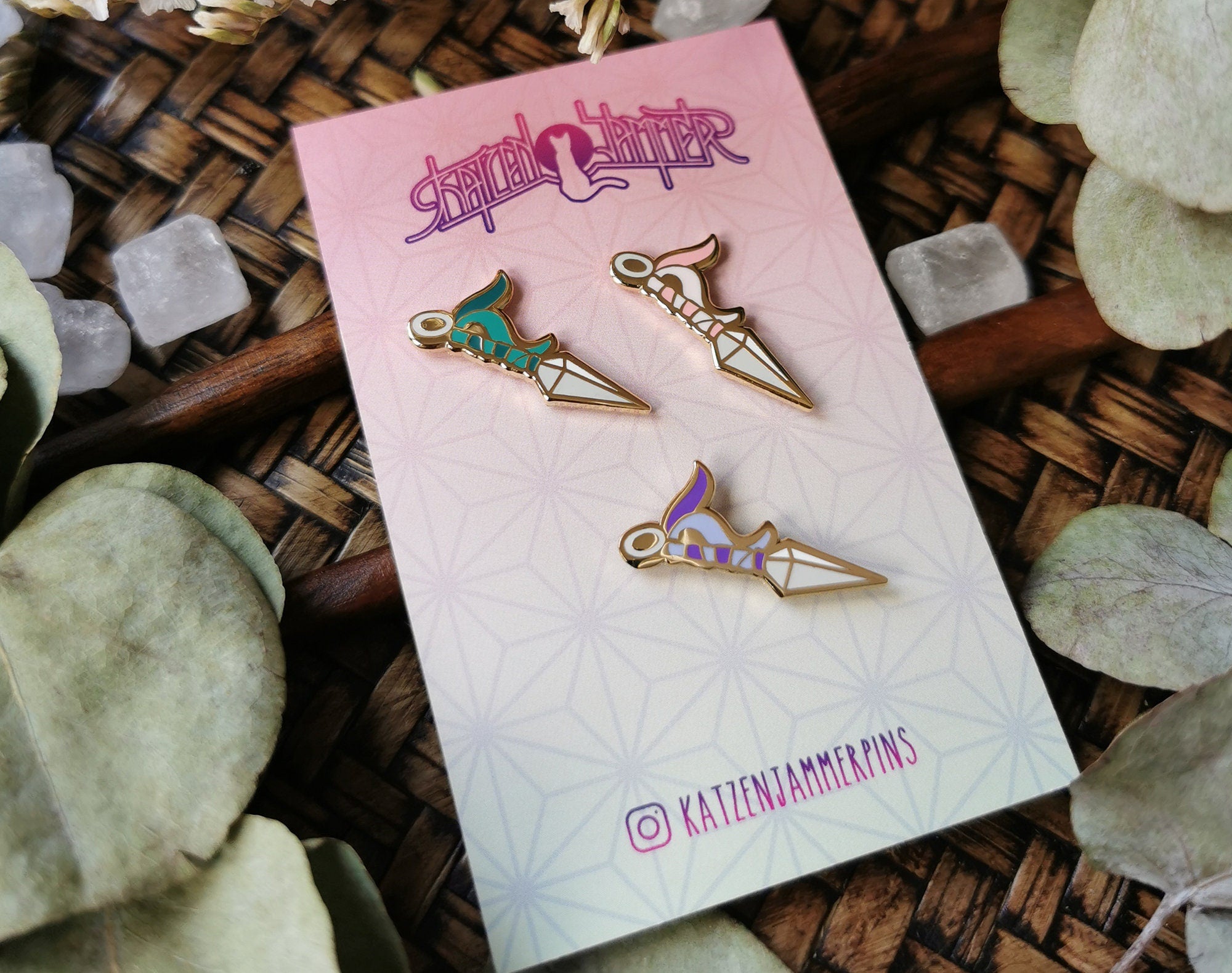 katzenjammerpins-kunai-sinful-seven-minipin-lila image 2