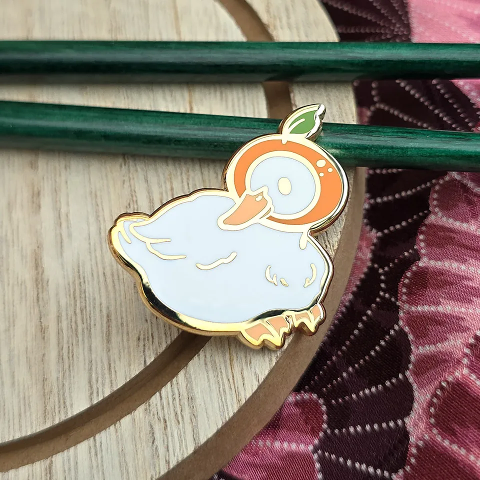 katzenjammerpins-hard-enamel-pins-mandarin-duck-pin-ente image 1